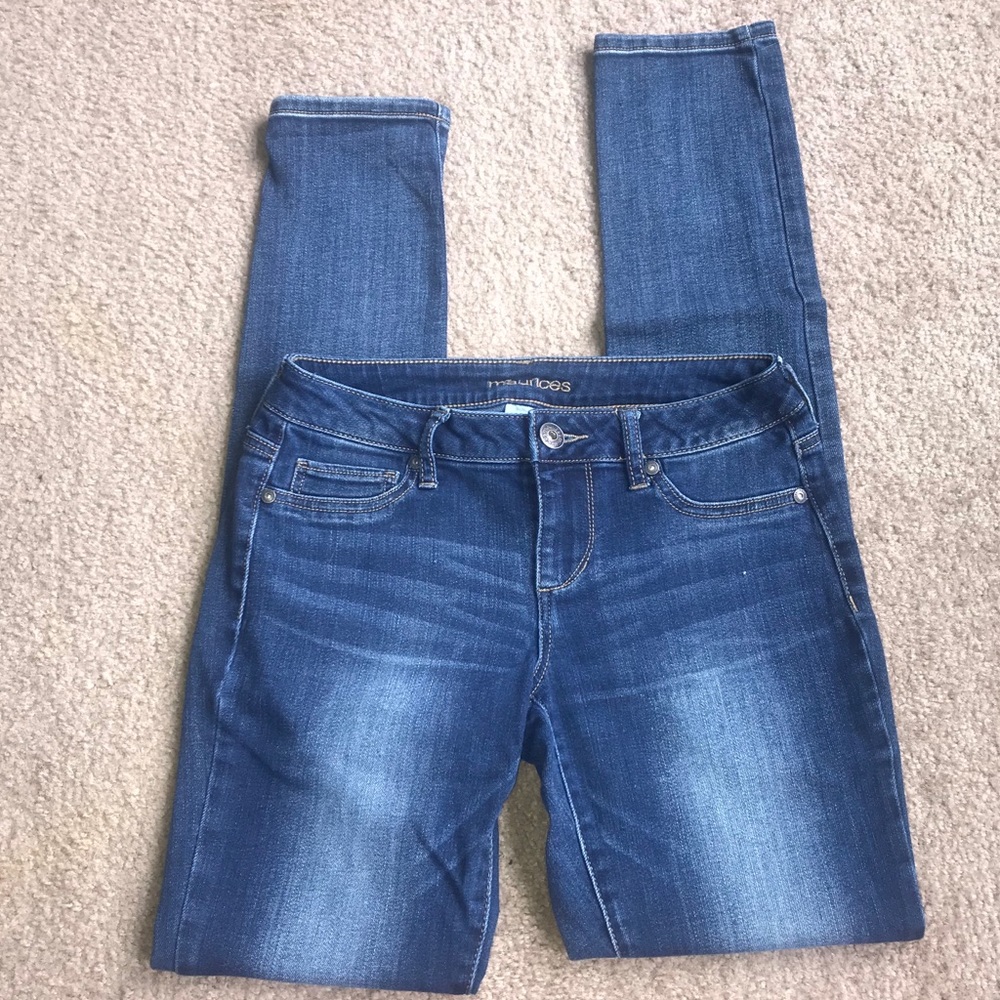 Maurice’s Dark wash stretchy jegging Small long